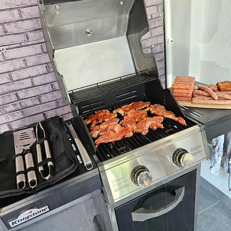 Apartman Selce Exteriör bild